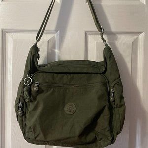 Kipling Gabbie -Army green